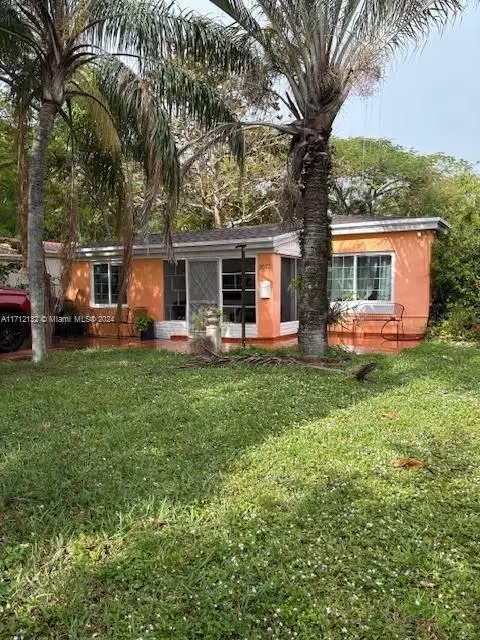 2073 NE 173rd St, North Miami Beach, FL 33162