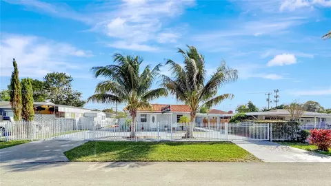 1685 SW 67th Ct, Miami, FL 33155