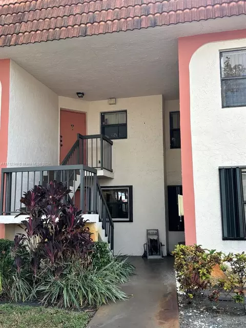 852 NE 209th St #102, Miami, FL 33179