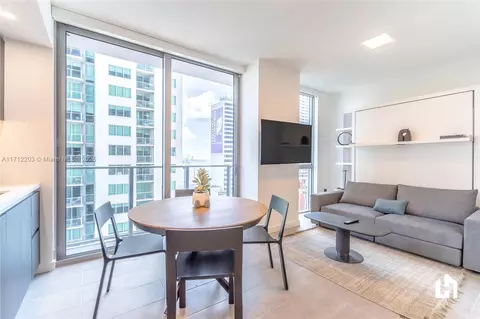 227 NE 2nd St #2412, Miami, FL 33132