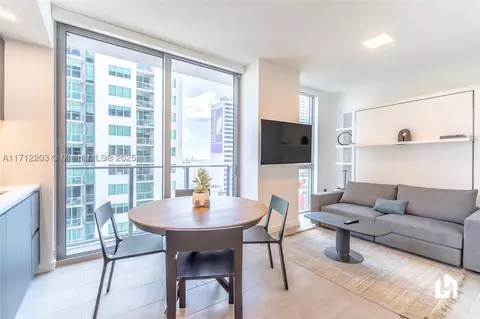 227 NE 2nd St #2412, Miami, FL 33132