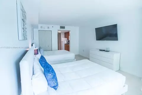 1200 Brickell Bay Dr #2616, Miami, FL 33131