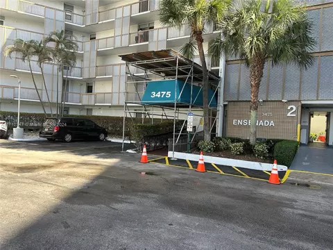 3475 N Country Club Dr #618, Aventura, FL 33180
