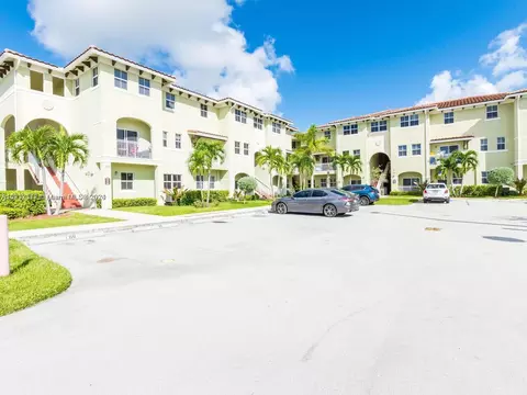 260 NW 109th Ave #104, Miami, FL 33172