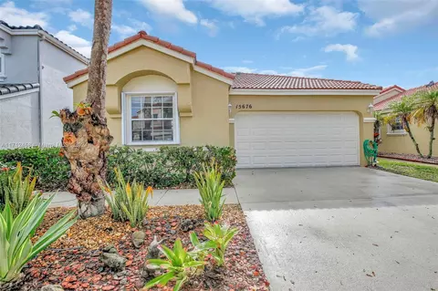 15676 NW 12th Mnr, Pembroke Pines, FL 33028