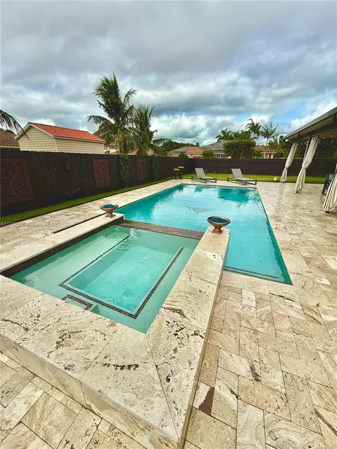 2190 NW 16th Pl, Homestead, FL 33030