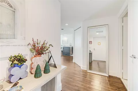 55 SE 6th St #3407, Miami, FL 33131