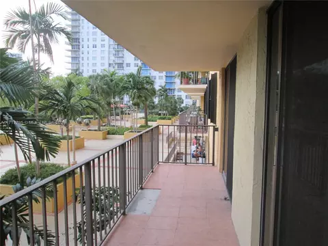 290 174th St #404, Sunny Isles Beach, FL 33160