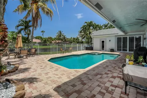 1093 Longview, Weston, FL 33326
