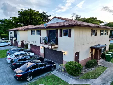 8820 NW 30th St #10-4, Coral Springs, FL 33065