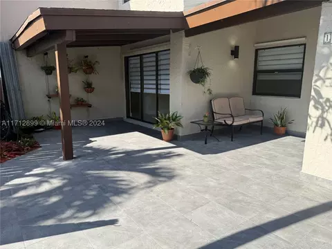 10300 NW 9th St Cir #101, Miami, FL 33172