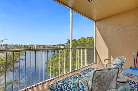 7623 Southampton Ter #404, Tamarac, FL 33321