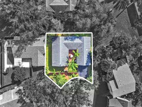 55 Ash Dr, Hollywood, FL 33026