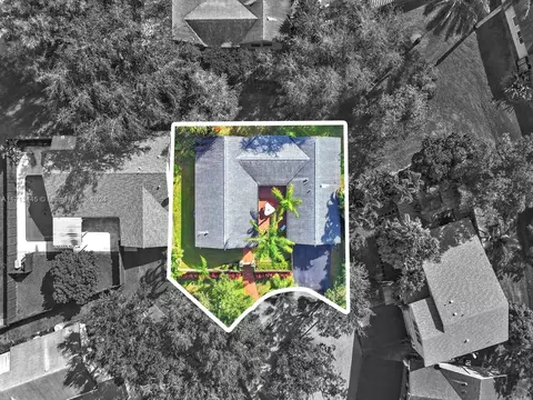 55 Ash Dr, Hollywood, FL 33026