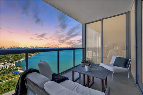 601 NE 36th St #2406, Miami, FL 33137
