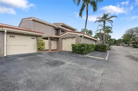1709 Saint Andrews Rd, Hollywood, FL 33021