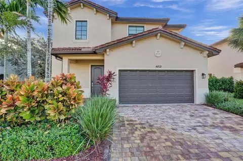 4812 Conifer Ct, Greenacres, FL 33463