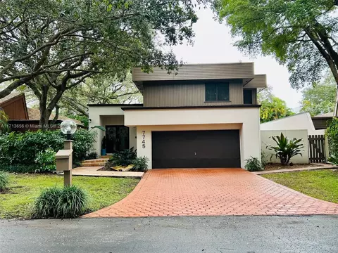 7745 SW 118th Pl, Miami, FL 33183