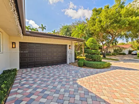 16111 W Troon Cir, Miami Lakes, FL 33014 photo 52