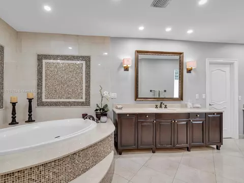 16111 W Troon Cir, Miami Lakes, FL 33014 photo 14