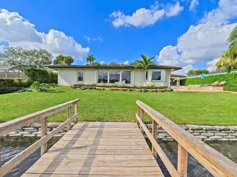 16111 W Troon Cir, Miami Lakes, FL 33014 photo 43