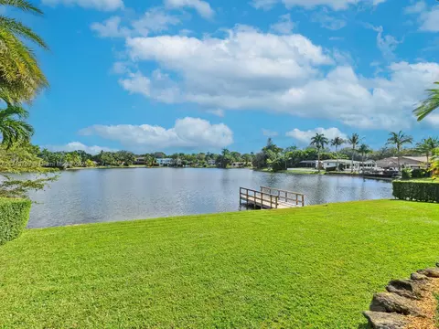 16111 W Troon Cir, Miami Lakes, FL 33014 photo 8