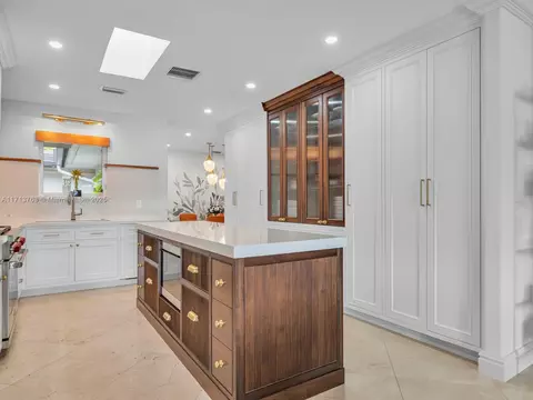 16111 W Troon Cir, Miami Lakes, FL 33014 photo 27