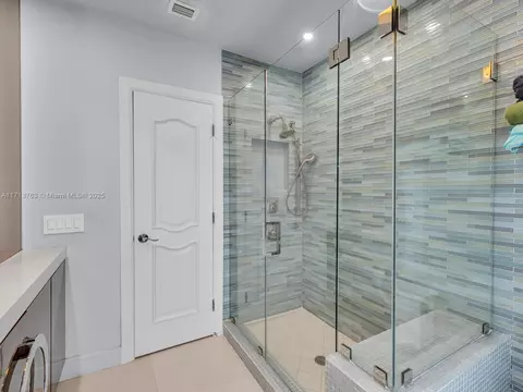 16111 W Troon Cir, Miami Lakes, FL 33014 photo 17
