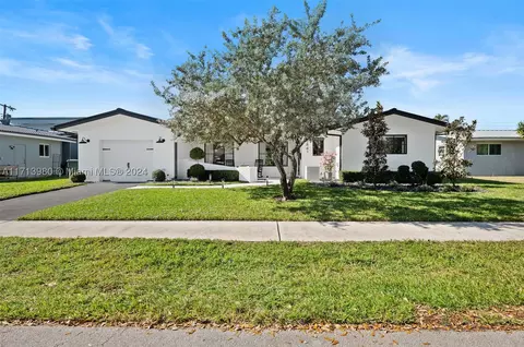 5841 NE 21st Ter, Fort Lauderdale, FL 33308