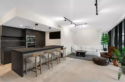 5875 Collins #501, Miami Beach, FL 33140