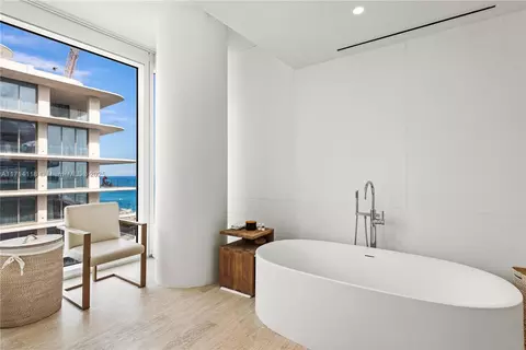 Bath - 9111 Collins Ave #N-1021, Surfside, FL 33154 photo 3 of 5