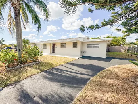 17230 NW 9th Pl, Miami Gardens, FL 33169