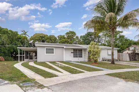 4241 NW 39th Ave #1, Lauderdale Lakes, FL 33309