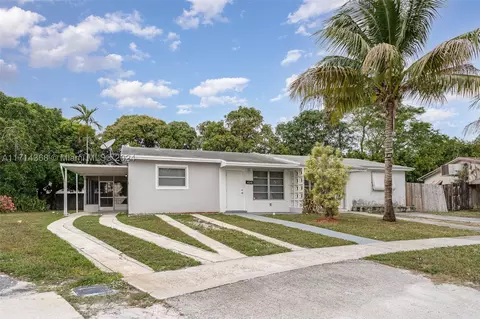 4241 NW 39th Ave #1, Lauderdale Lakes, FL 33309