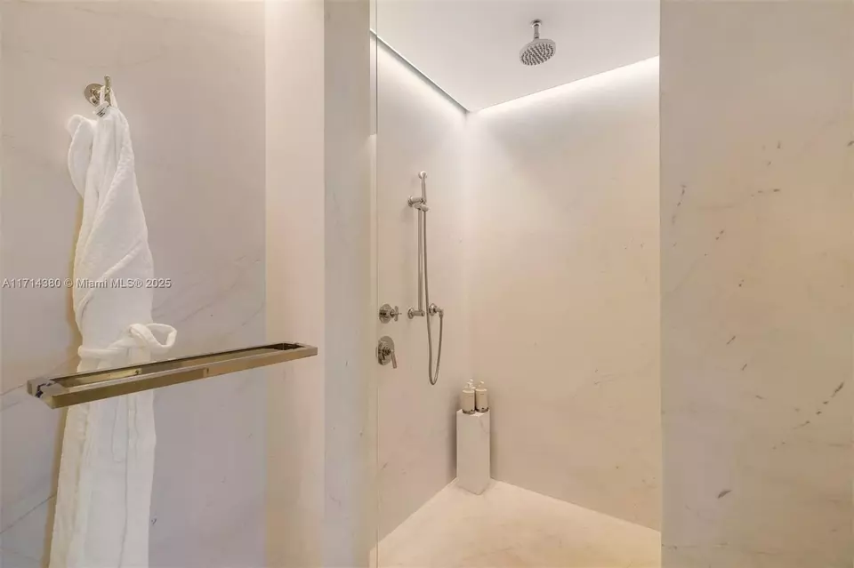 Bath - 9111 Collins Ave #N-1013, Surfside, FL 33154 photo 3 of 6