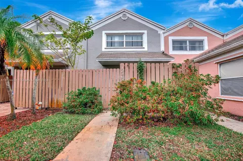 12363 NW 13th Ct, Pembroke Pines, FL 33026
