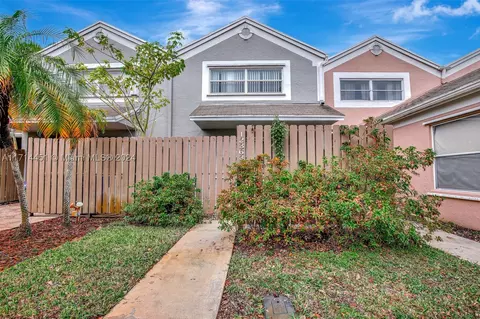 12363 NW 13th Ct, Pembroke Pines, FL 33026