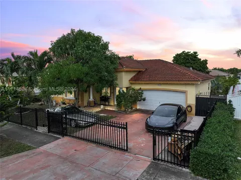 7050 W 4th Ln, Hialeah, FL 33014 photo 1