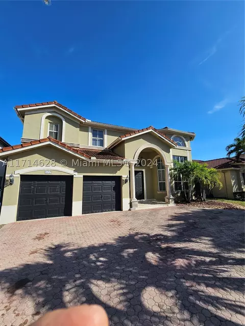 5721 SW 166th Ct, Miami, FL 33193