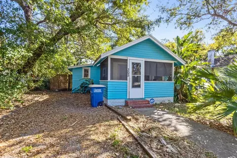 305 Pennsylvania Ave, Clearwater, FL 33755