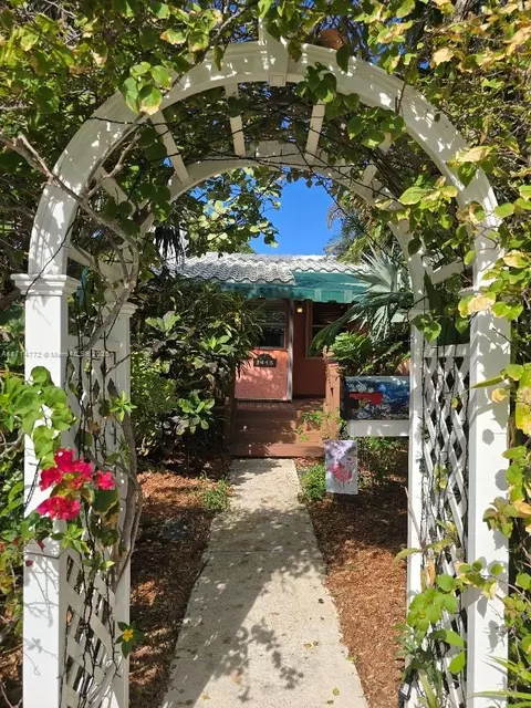1445 Jackson St, Hollywood, FL 33020