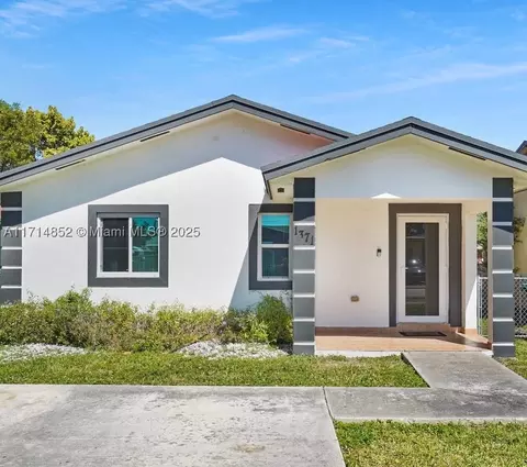 1371 NW 75th St, Miami, FL 33147