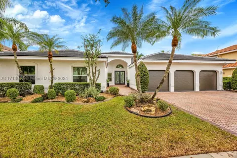 1524 NW 182nd Ave, Pembroke Pines, FL 33029