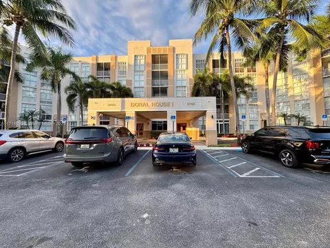 9755 NW 52nd St #107, Doral, FL 33178