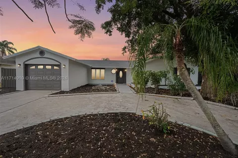 6520 Whispering Wind Way, Delray Beach, FL 33484