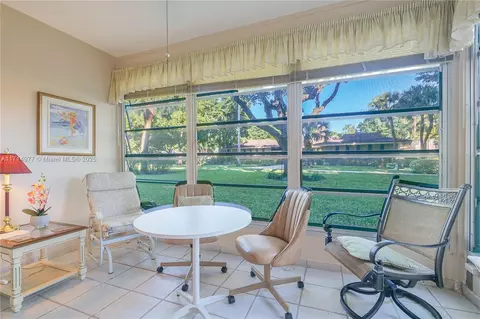 5001 NW 34th St #103, Lauderdale Lakes, FL 33319