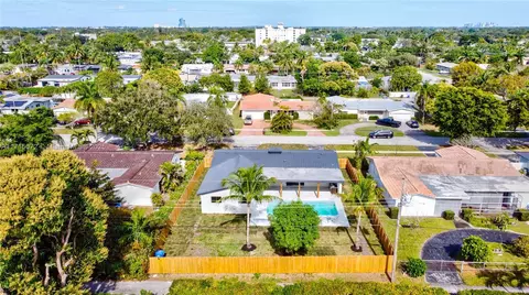 View/Area - 5212 Monroe St, Hollywood, FL 33021 photo 3 of 3