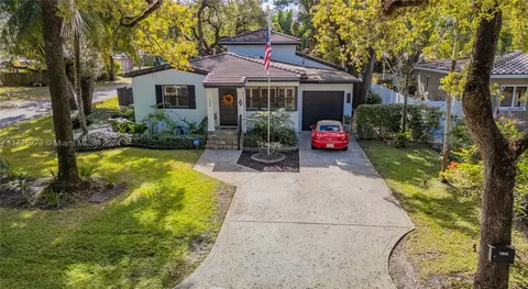 1300 SW 18th Ct, Fort Lauderdale, FL 33315