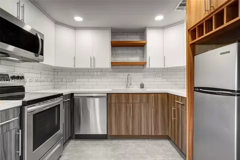 3100 W Rolling Hills Cir #403, Davie, FL 33328