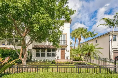 601 SW 10th St, Fort Lauderdale, FL 33315